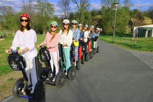 Tour de la cerveza doble monasterio 8 Divertido tour en Segway por Praga - fin de semana de despedida de solteras